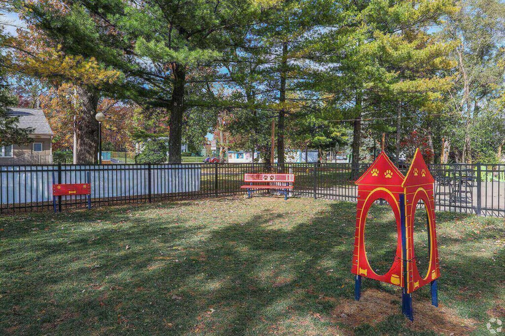 Exterior picture, playground