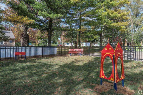 Exterior picture, playground