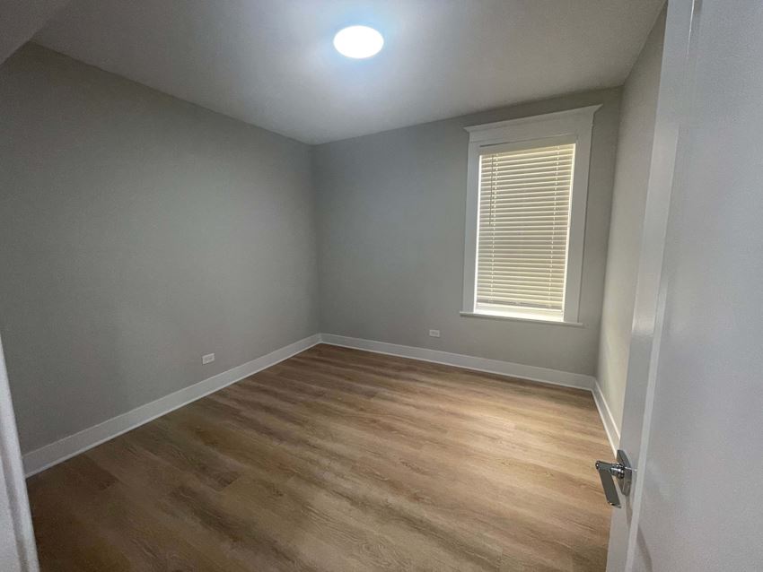 423436 W Fullerton/2410 Tripp Apartments, 4234 W Fullerton Ave