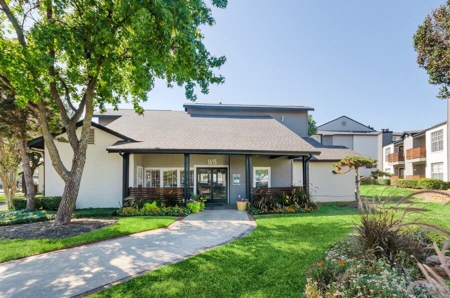 Clubhouse at Cobblestone, Texas