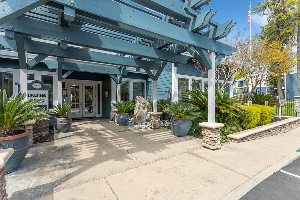 Fountains At Point West Apartments, 1761 Heritage Lane, Sacramento, CA