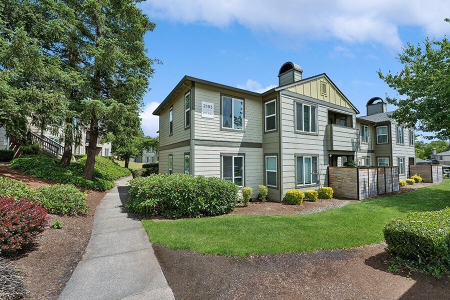 Exterior Community Building and Landscape at The Club Apartments located in Hillsboro, OR.