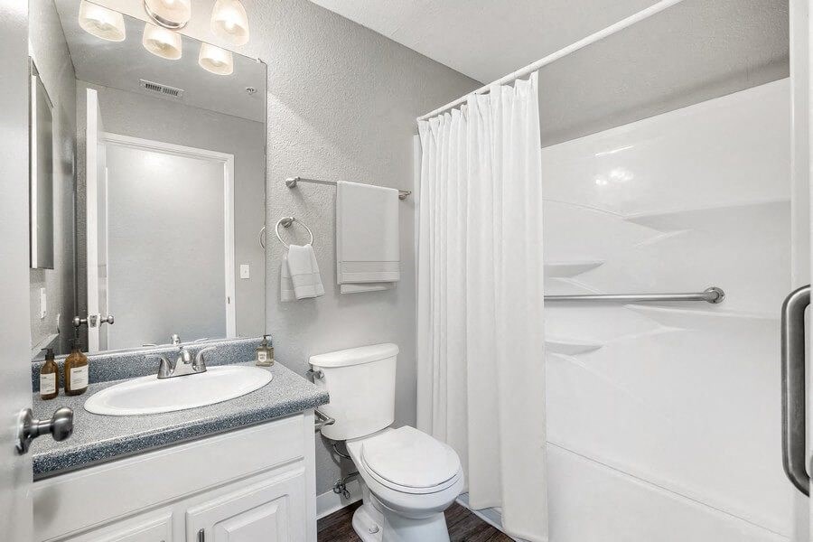 Model bathroom with light countertop