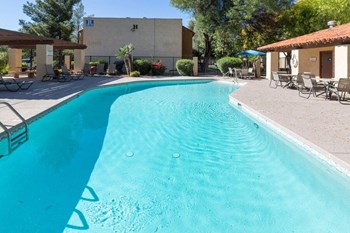 Swimming pool - Photo Gallery 12