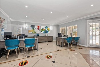 Leasing office - Photo Gallery 11