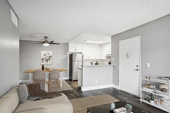 Model living room and dining - Photo Gallery 2