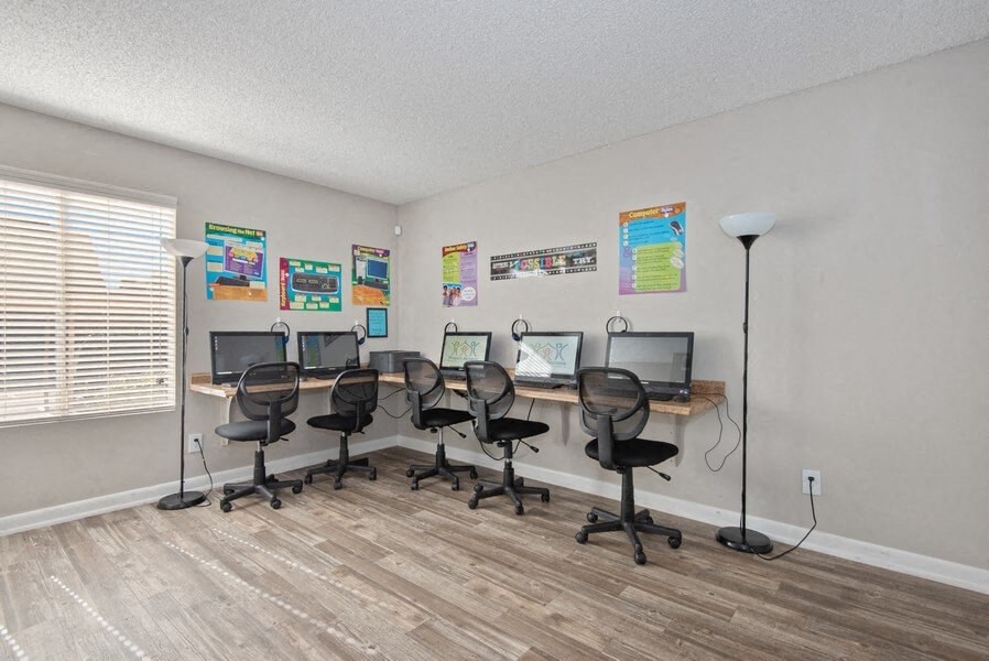 Clubhouse business center at Saratoga Ridge, Arizona