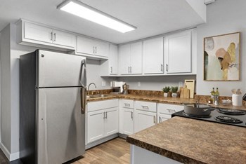 Model kitchen with white cabinetry - Photo Gallery 3