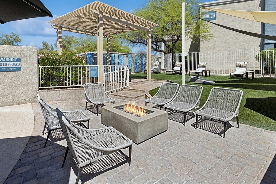 Outdoor Fire Pit Area and Lounge Furniture at Ridgeline Apartments in Tucson, AZ.