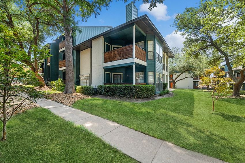 Bridges At Deer Run Apartments, 3637 Trinity Mills Rd., Dallas, TX RentCafe