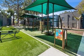 Covered playground area - Photo Gallery 25