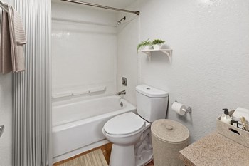Model bathroom - Photo Gallery 10