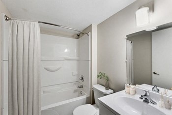 Model bathroom - Photo Gallery 6