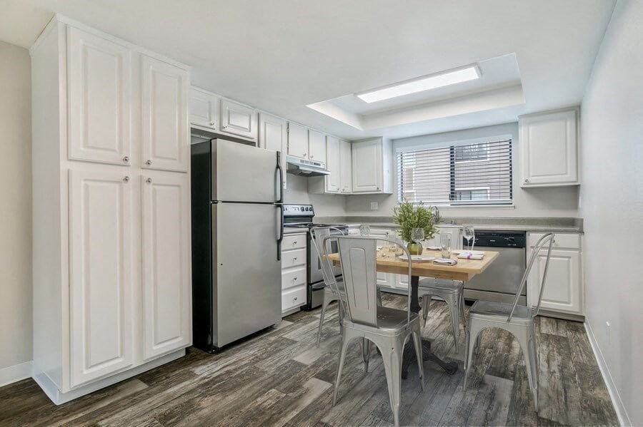 Model kitchen with vinyl flooring