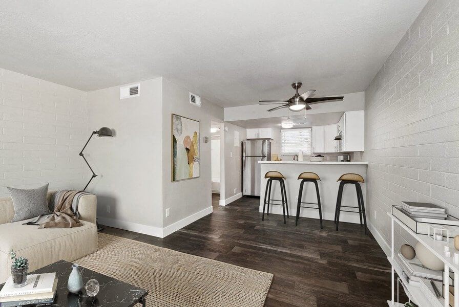 Model dining and kitchen