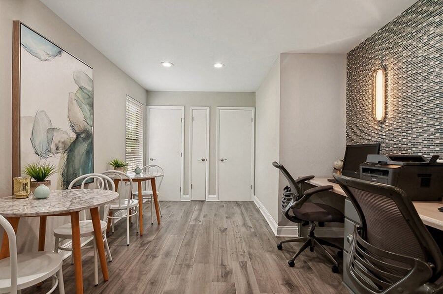 Community Clubhouse Business Center at Park 2300 Apartments in Charlotte, NC.