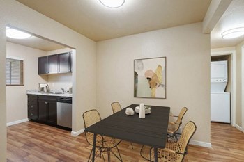 Model dining room and kitchen - Photo Gallery 4