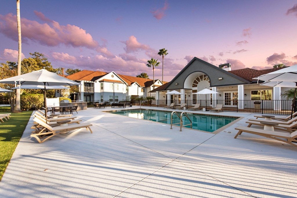 the pool at the resort at longboat key club