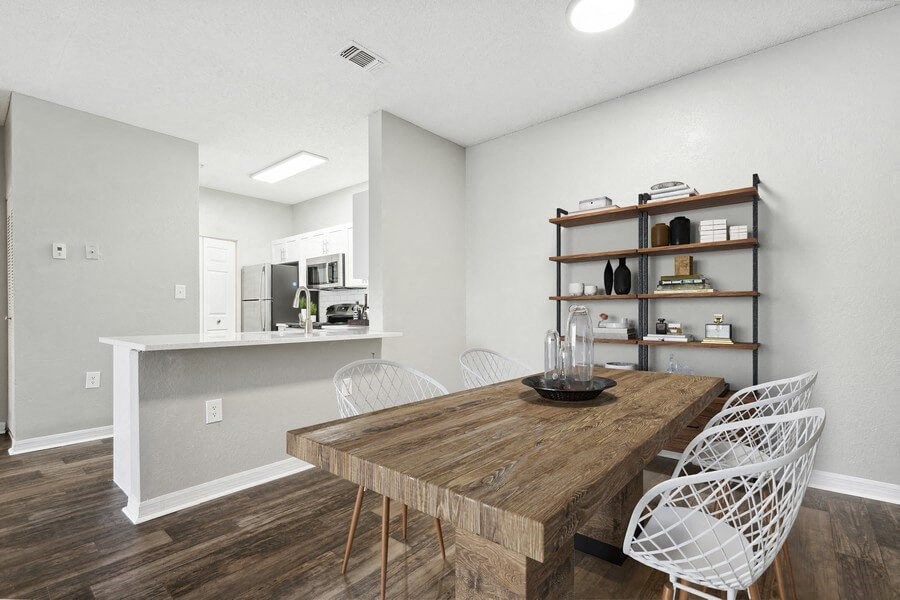 Model dining and kitchen