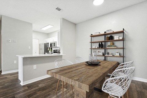 Model dining and kitchen