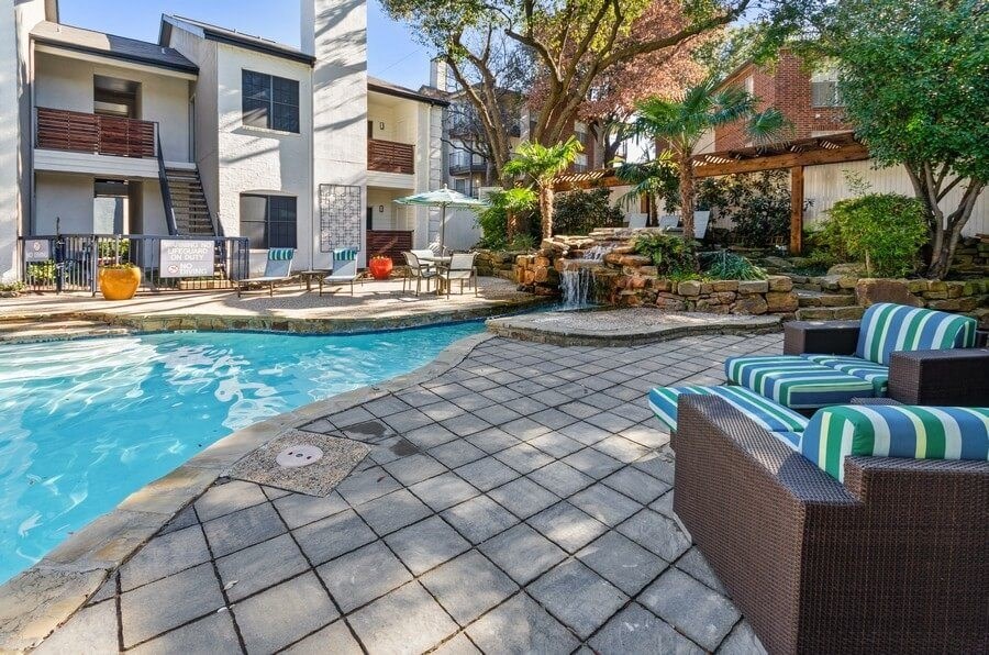 Heatherstone Apartment Homes