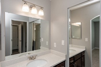 Model bathroom - Photo Gallery 6
