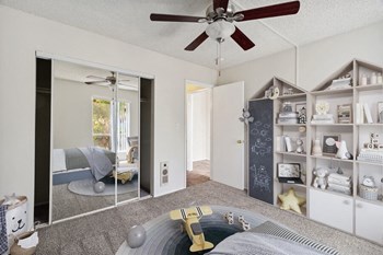 Model primary bedroom - Photo Gallery 4