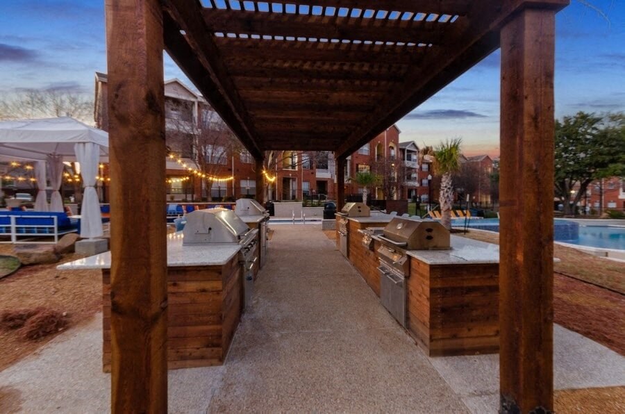 BBQ & Grilling Stations