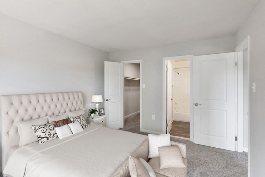 Model primary bedroom - Photo Gallery