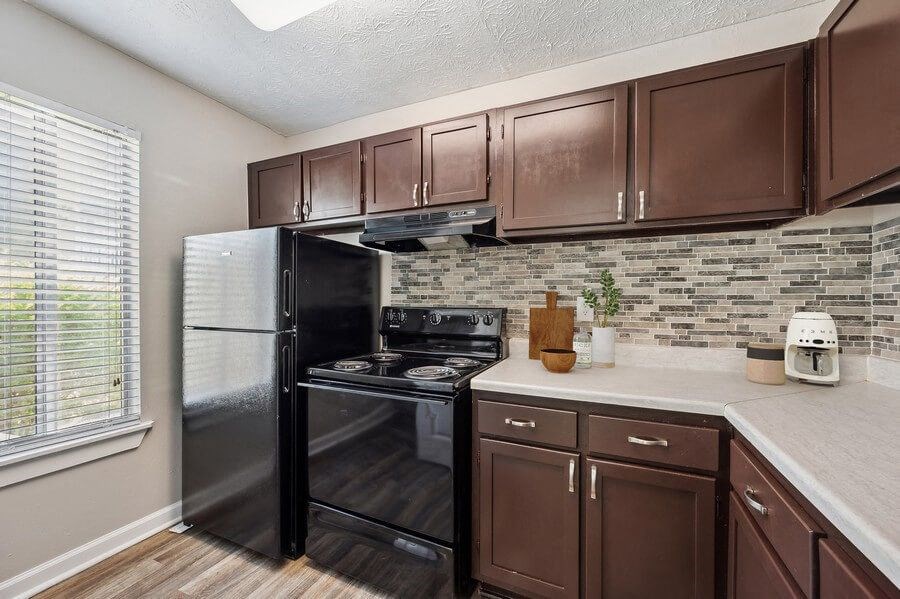 Model kitchen with backsplash