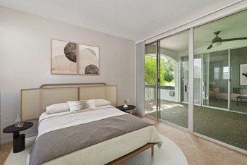 Model primary bedroom - Photo Gallery 5