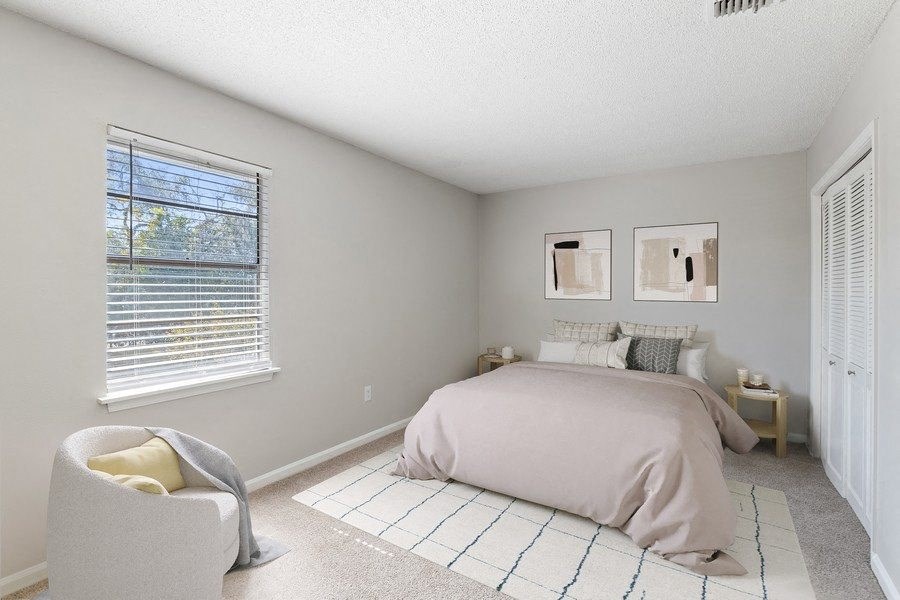 Model bedroom with carpeting