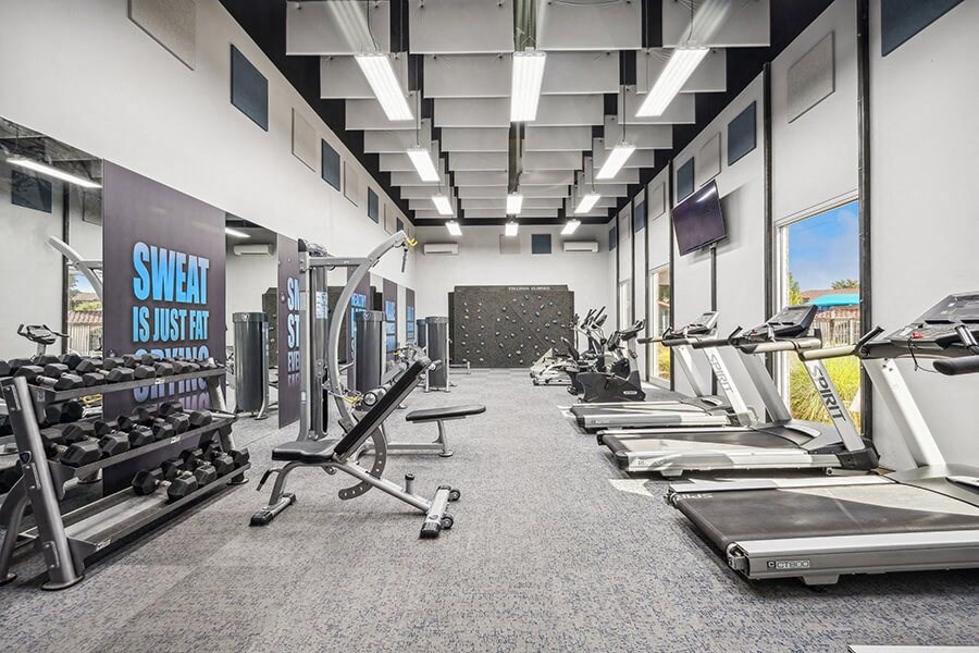 Community Fitness Center with Equipment at Stillwater Apartments located in Glendale, AZ.