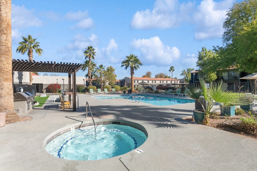 Hot tub and pool at Verona Park, Mesa, AZ 85210