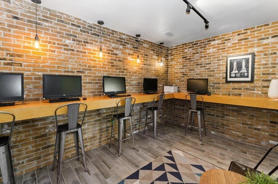 Heatherstone Apartment Homes