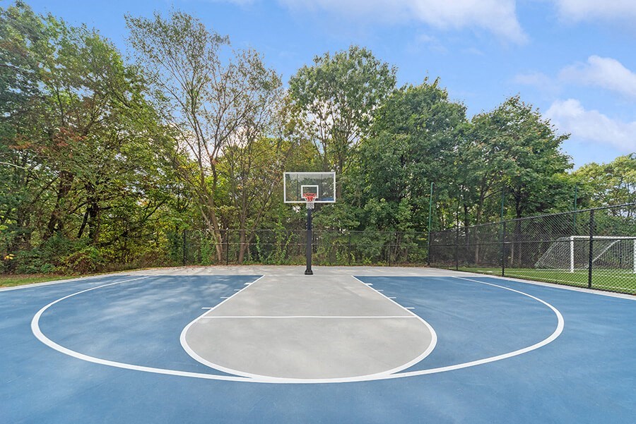Community Sports Court at Heights at Marlborough Apartments located in Marlborough, MA.