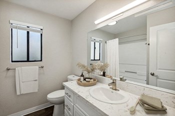 Model bathroom - Photo Gallery 7