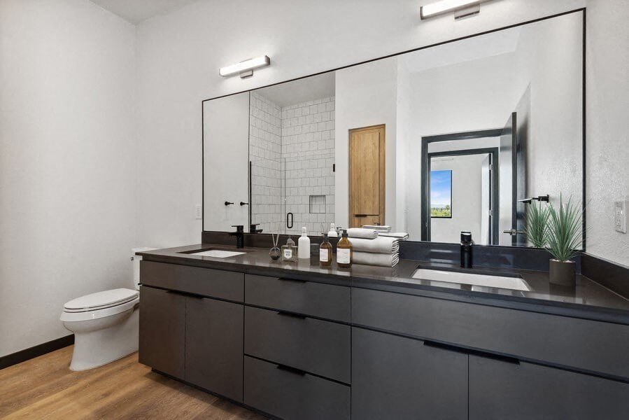 Model bathroom with large vanity