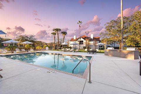 the pool at the preserve apartments