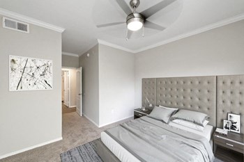 Model primary bedroom - Photo Gallery 6