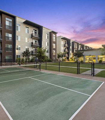 Community Pickleball Courts with Nets at Glen 91 Apartments located in Glendale, AZ-SMLAM.