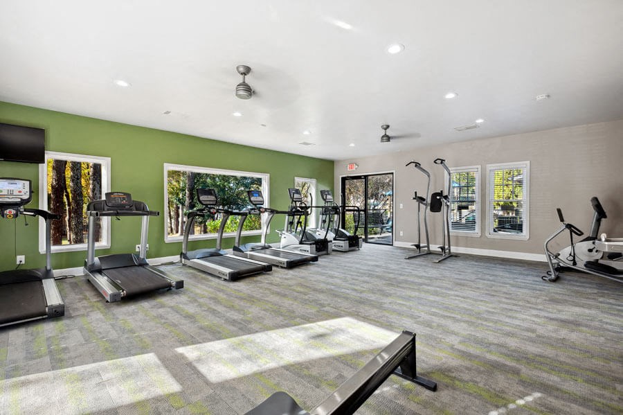 Fitness center with state-of-the-art machines