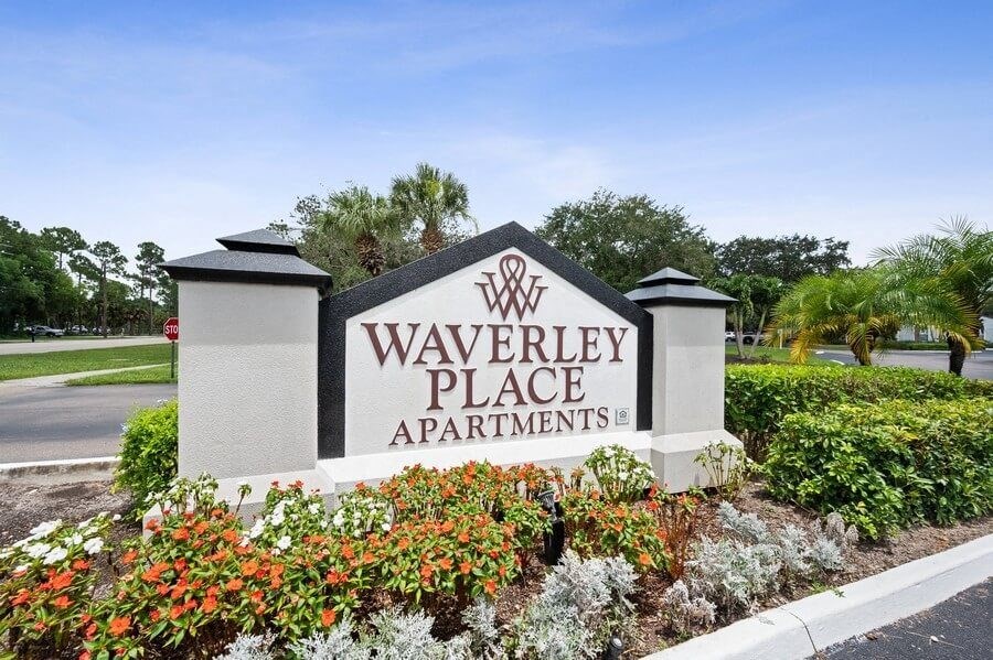 Property entrance sign