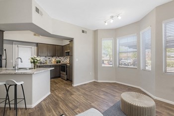 Model dining room - Photo Gallery 10