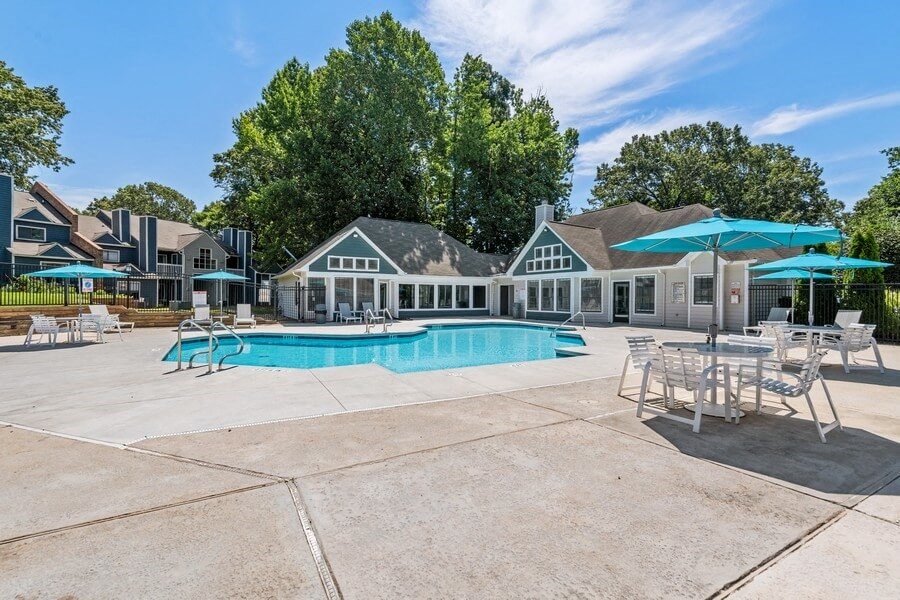 Resort Style Swimming Pool