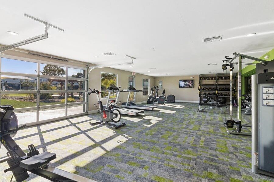 Fitness center with state-of-the-art machines