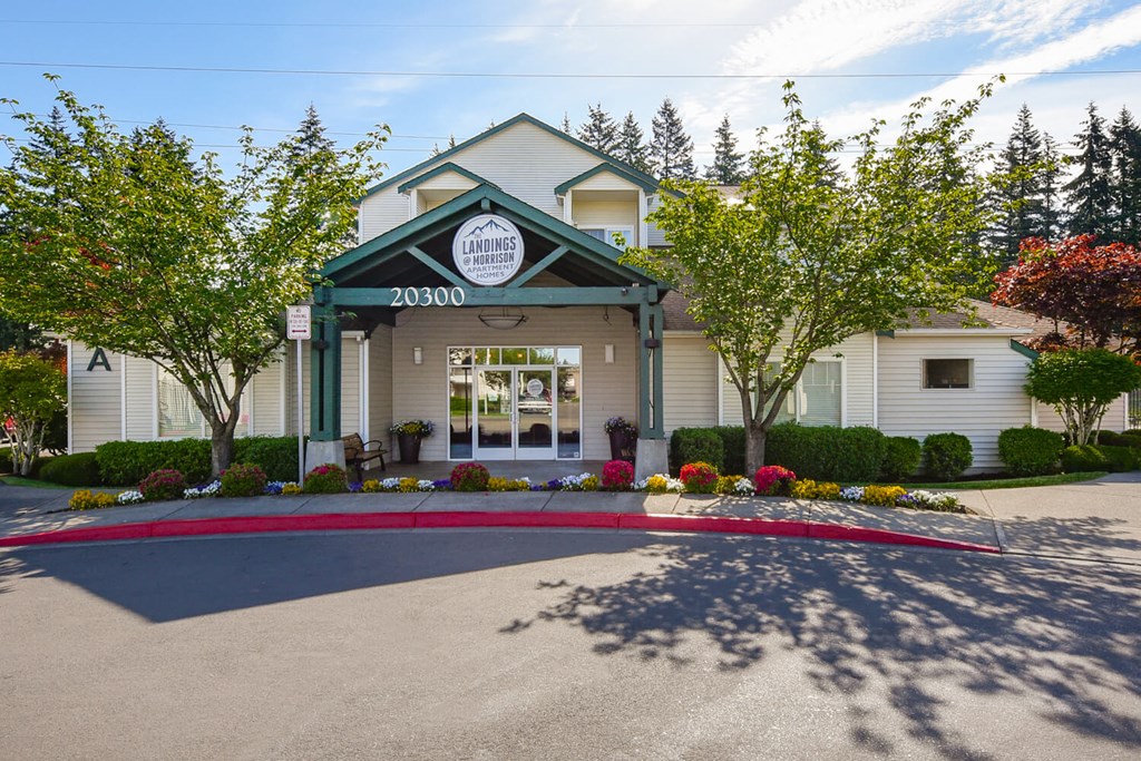 Community Clubhouse Front Entrance at Landings at Morrison Apartments located in Gresham, OR.