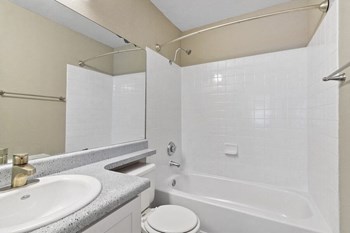 Model bathroom - Photo Gallery 5