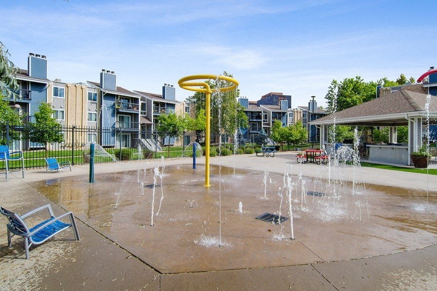 Large fountain for playing in water