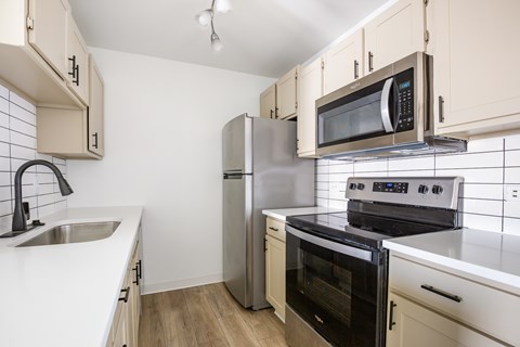 245 North Oakhurst Drive 1-2 Beds Apartment for Rent